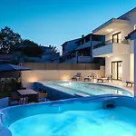 Villa Cascada
