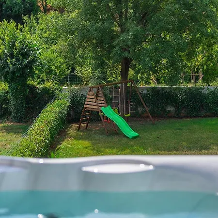 Cascada Βίλα Muntić